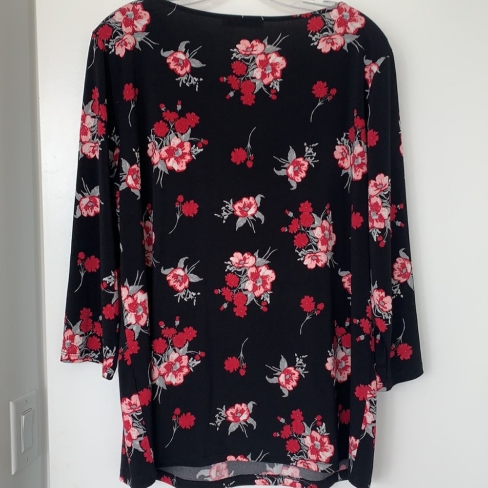 Floral Black and Red Long Sleeve Top - Picture 4 of 5